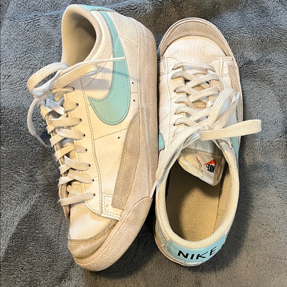 Nike Women's White and Light Blue Sneakers - Picture 1 of 7